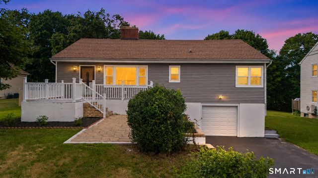 12 Homestead Place, Branford, CT 06405