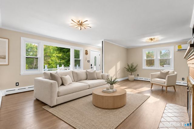 12 Homestead Place, Branford, CT 06405