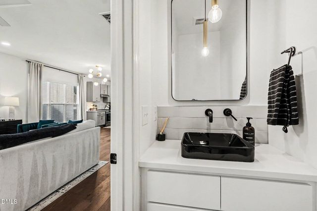 621 S Franklin Street, Wake Forest, NC 27587