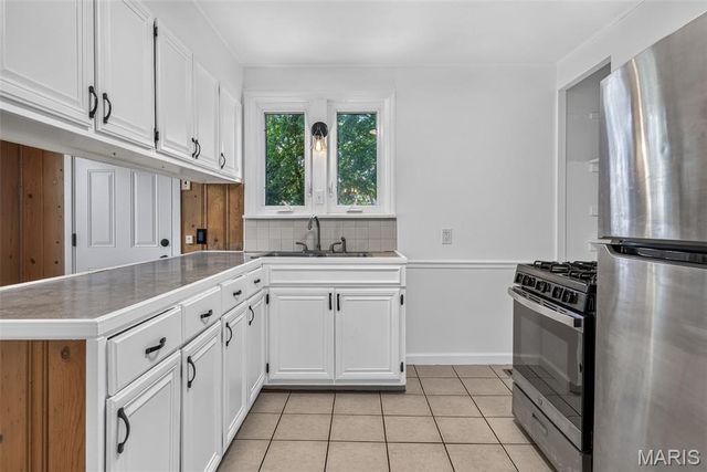 112 N Taylor Avenue, Crystal City, MO 63019