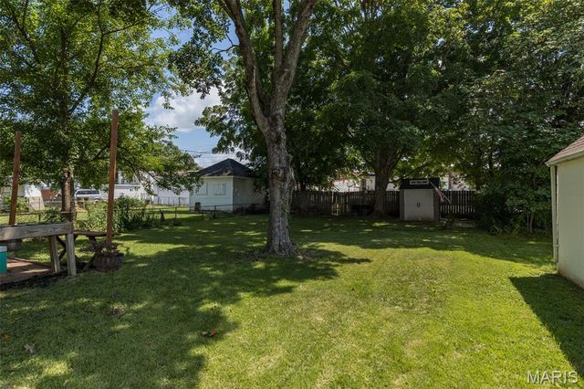 112 N Taylor Avenue, Crystal City, MO 63019