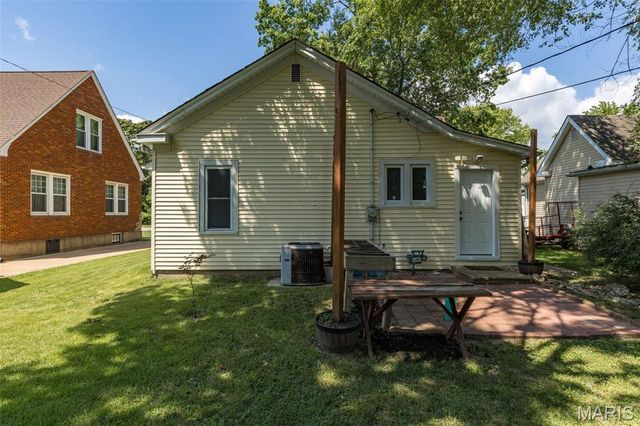 112 N Taylor Avenue, Crystal City, MO 63019