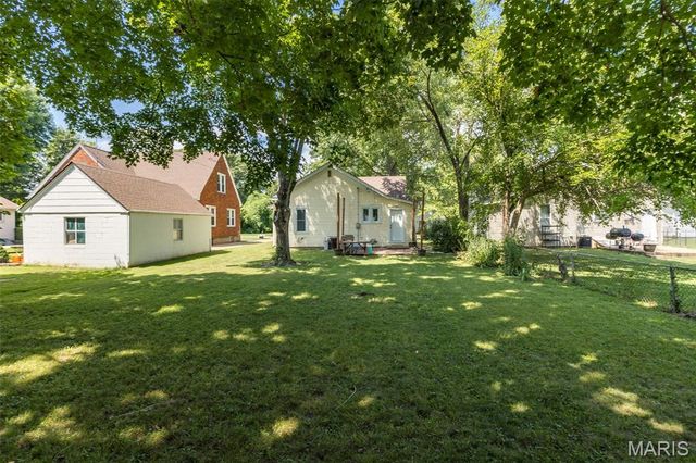 112 N Taylor Avenue, Crystal City, MO 63019