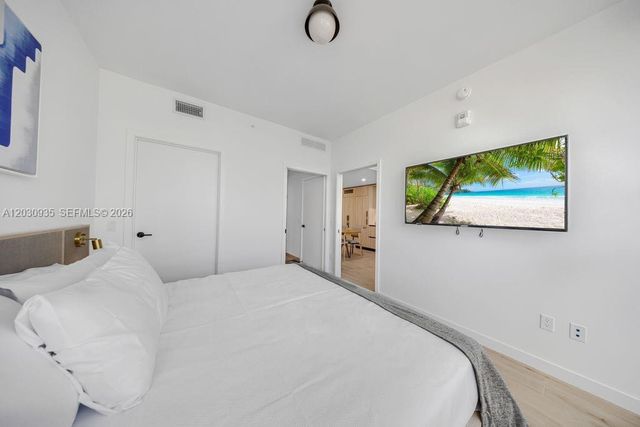 225 N Miami Ave 3507, Miami, FL 33128