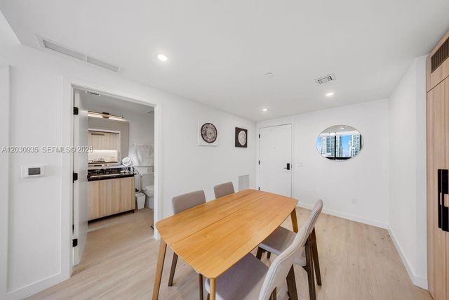 225 N Miami Ave 3507, Miami, FL 33128