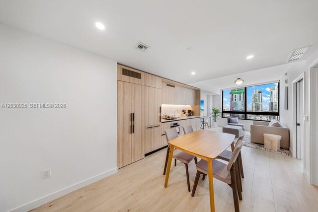 225 N Miami Ave 3507, Miami, FL 33128
