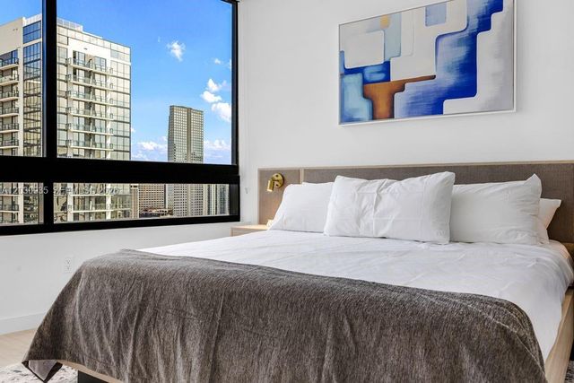 225 N Miami Ave 3507, Miami, FL 33128