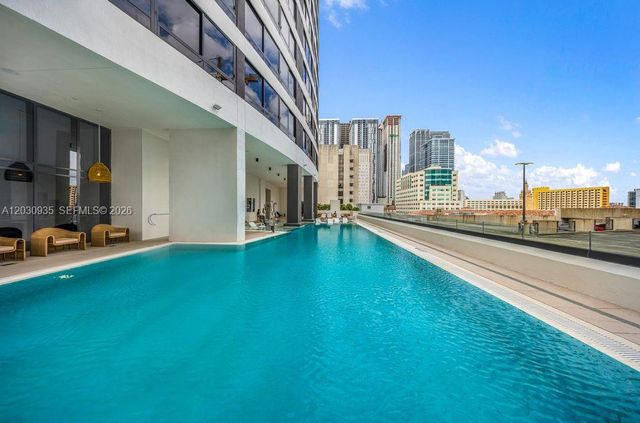 225 N Miami Ave 3507, Miami, FL 33128