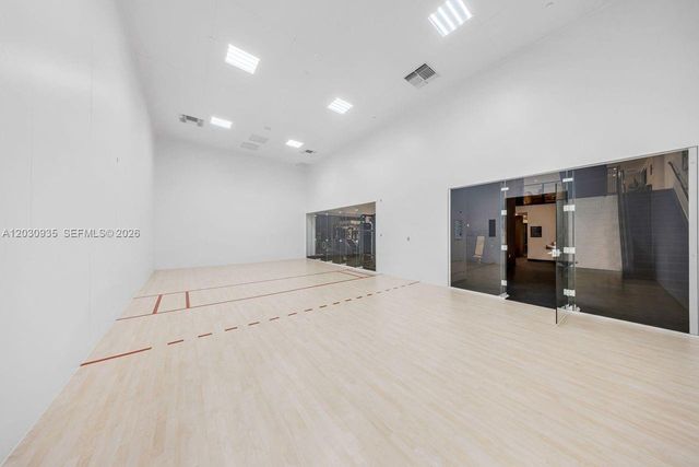 225 N Miami Ave 3507, Miami, FL 33128