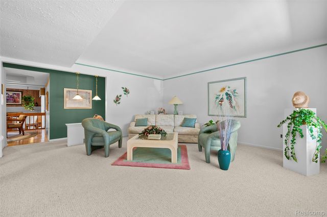 32429 Whitley Circle, Warren, MI 48088