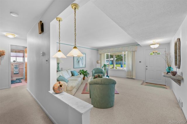 32429 Whitley Circle, Warren, MI 48088