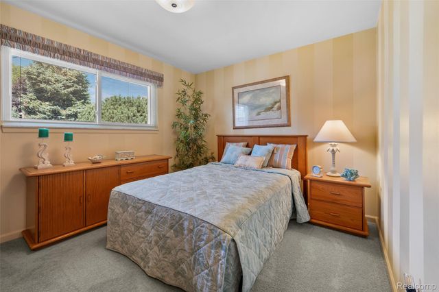 32429 Whitley Circle, Warren, MI 48088