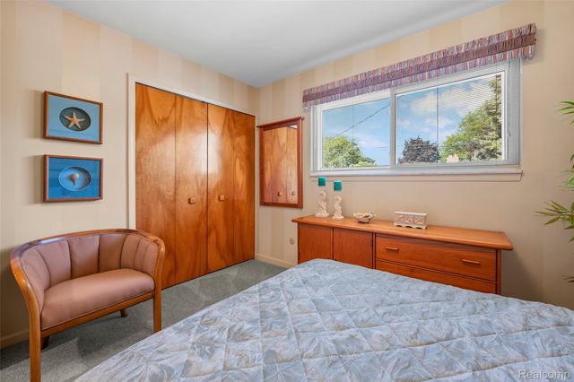 32429 Whitley Circle, Warren, MI 48088