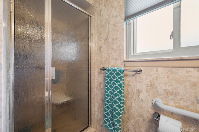32429 Whitley Circle, Warren, MI 48088