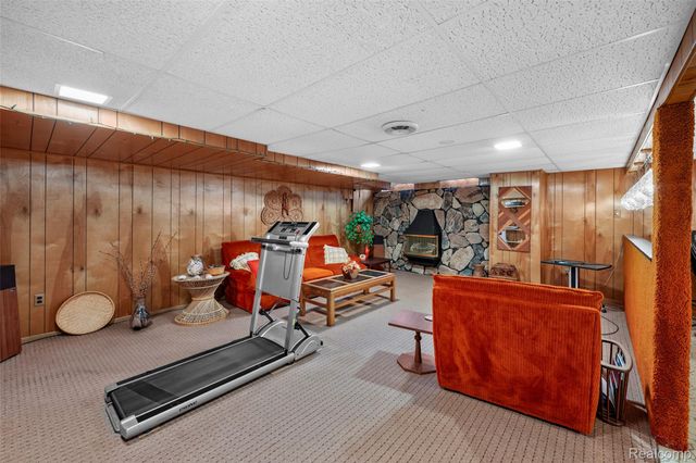 32429 Whitley Circle, Warren, MI 48088