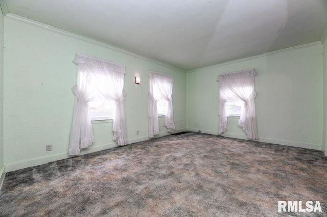 1121 N Wood Road, Peoria, IL 61604