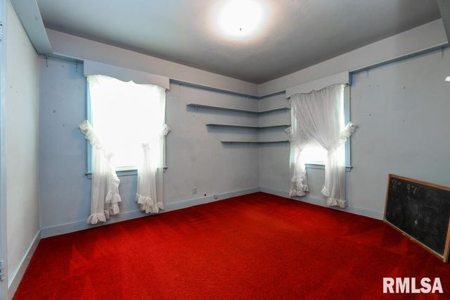 1121 N Wood Road, Peoria, IL 61604