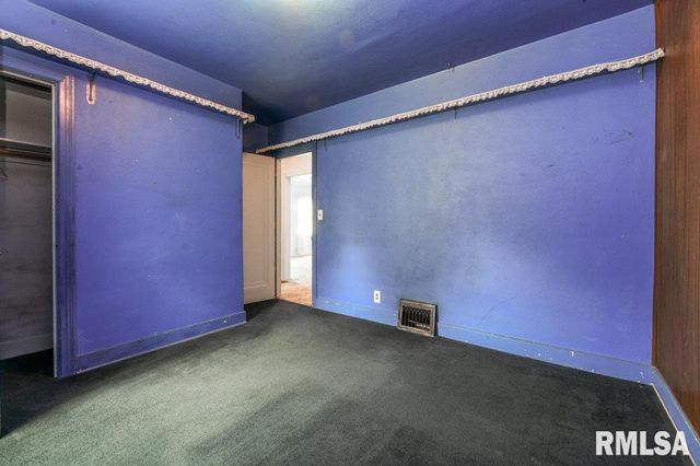 1121 N Wood Road, Peoria, IL 61604