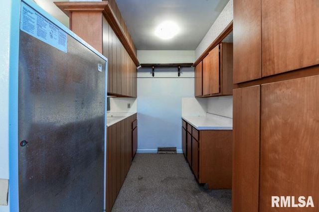 1121 N Wood Road, Peoria, IL 61604