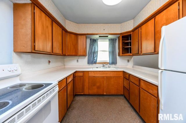 1121 N Wood Road, Peoria, IL 61604