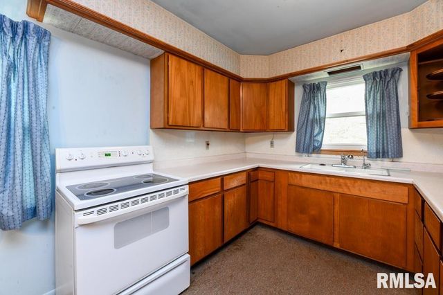 1121 N Wood Road, Peoria, IL 61604