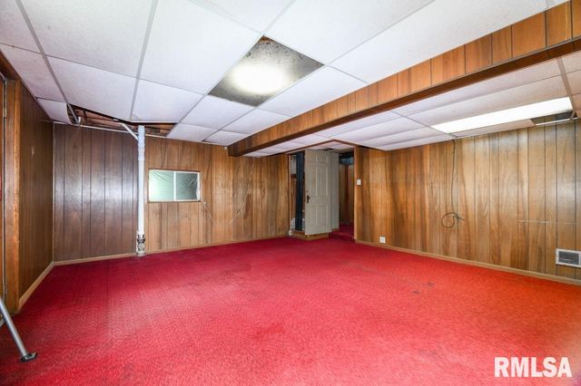 1121 N Wood Road, Peoria, IL 61604