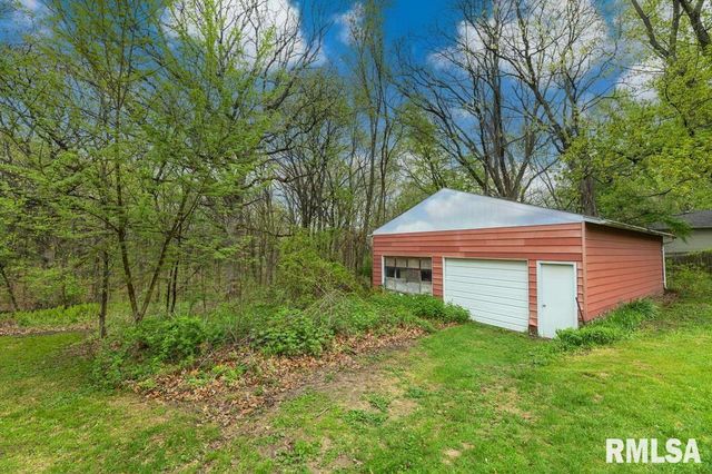 1121 N Wood Road, Peoria, IL 61604