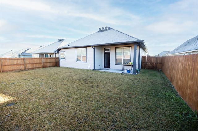 1008 Old Vine Road, Brenham, TX 77833