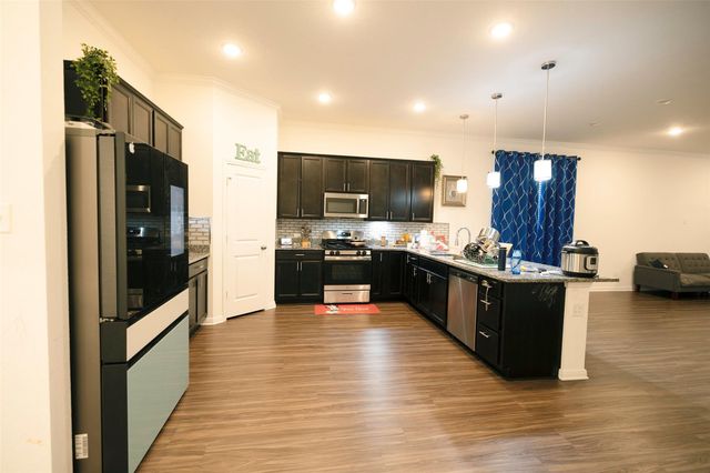 1008 Old Vine Road, Brenham, TX 77833