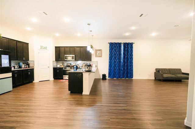 1008 Old Vine Road, Brenham, TX 77833