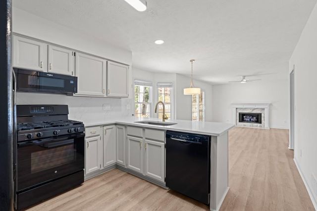 660 Trailwood SW Lane, Marietta, GA 30064