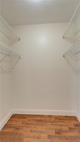 10155 NW 9th St Cir 4-401, Miami, FL 33172