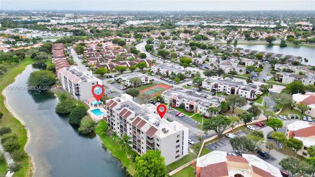 10155 NW 9th St Cir 4-401, Miami, FL 33172