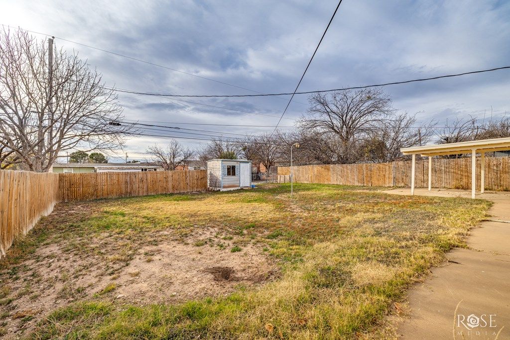 Image 23 of property listing at 1927 Chapman St, San Angelo, TX 76901