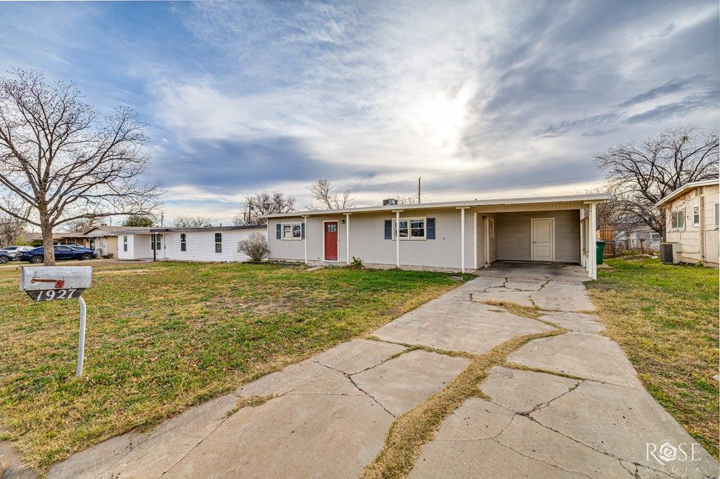 Image 29 of property listing at 1927 Chapman St, San Angelo, TX 76901