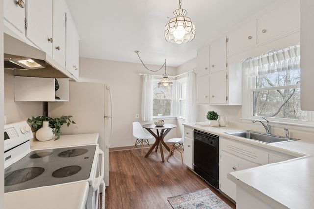 3104 15th St A Street, Moline, IL 61265