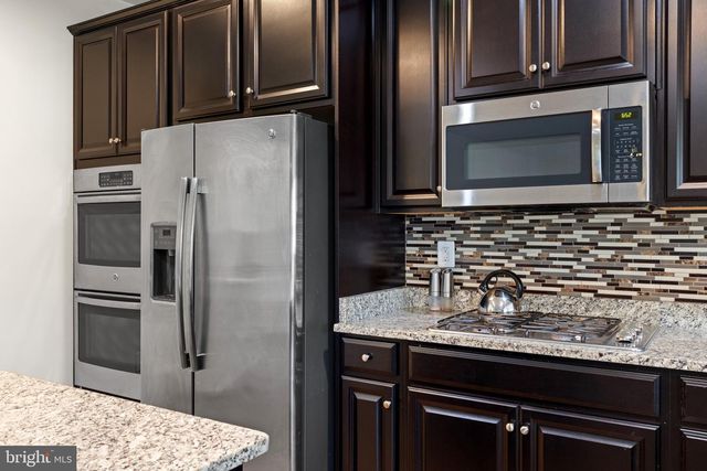 5812 SPRUCE VALLEY DR, Fredericksburg, VA 22407