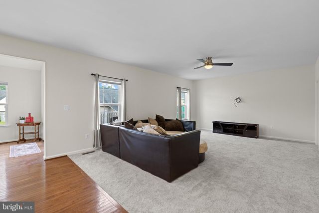 5812 SPRUCE VALLEY DR, Fredericksburg, VA 22407