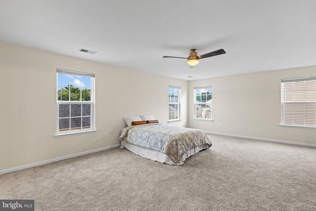 5812 SPRUCE VALLEY DR, Fredericksburg, VA 22407