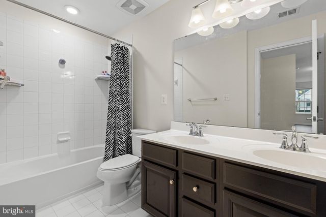5812 SPRUCE VALLEY DR, Fredericksburg, VA 22407