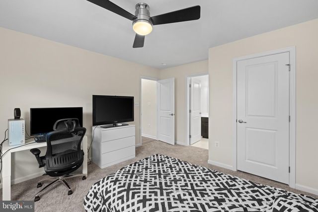 5812 SPRUCE VALLEY DR, Fredericksburg, VA 22407