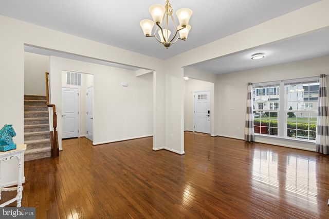 5812 SPRUCE VALLEY DR, Fredericksburg, VA 22407