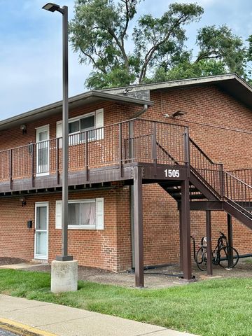 1505 S Canford Cliffs Drive 2F, Mount Prospect, IL 60056
