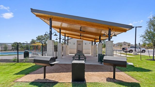 256 Rivers Edge DR, Georgetown, TX 78628