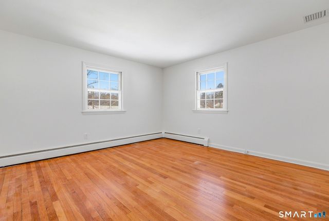 9 Patrick Lane, Branford, CT 06405