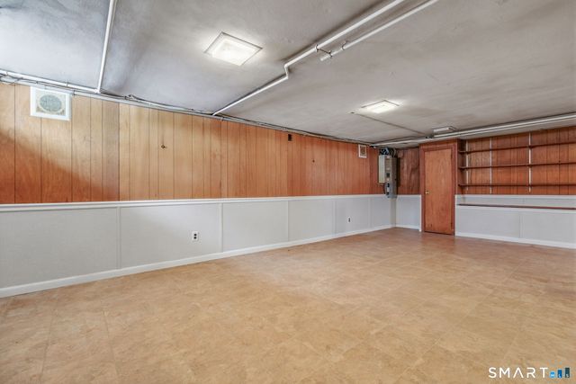 9 Patrick Lane, Branford, CT 06405