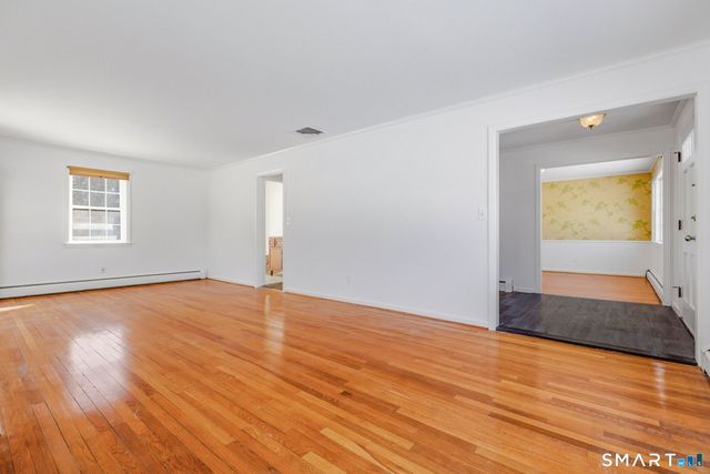 9 Patrick Lane, Branford, CT 06405