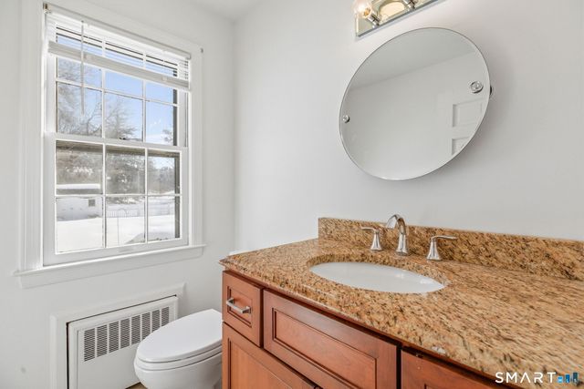 9 Patrick Lane, Branford, CT 06405