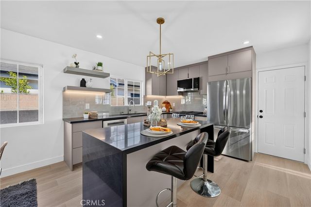 6091 Shelly, Huntington Beach, CA 92647