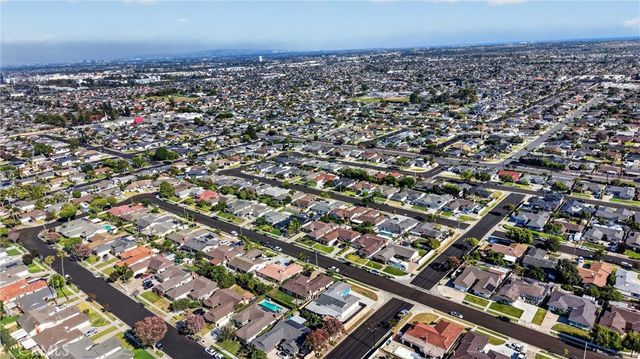 6091 Shelly, Huntington Beach, CA 92647
